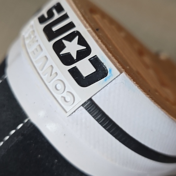 Converse Unisex Black Star Sneakers - 6.5 MEN/8 WOMEN - Picture 4 of 8